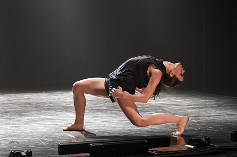 Kibbutz Contemporary Dance Company: A Good Citizen, kor. Rami Be er, foto: Udi Hilman