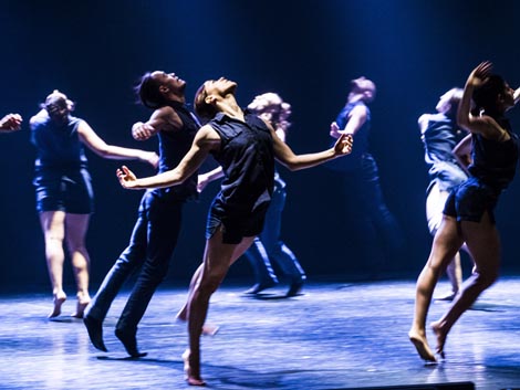 Kibbutz Contemporary Dance Company: A Good Citizen, kor. Rami Be er, foto: Udi Hilman