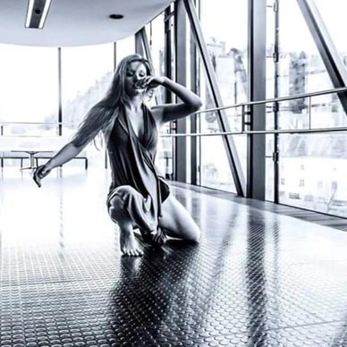 Aldina Topčagić, foto: Andrea Copony Kunsthaus Graz, 2016.