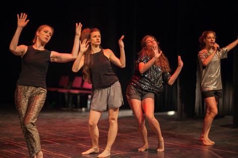 Zadarski plesni ansambl: Arhiviranje / tajni dnevnik umjetničke prakse, red. Sanja Petrovski, foto: Tomislav Kraljević Šome