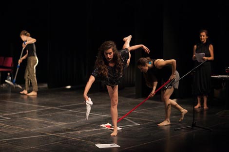 Zadarski plesni ansambl: Arhiviranje / tajni dnevnik umjetničke prakse, red. Sanja Petrovski, foto: Tomislav Kraljević Šome