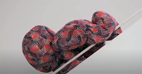 Malo Sutra, Domino, Zagreb: Bestjelesno, autori Bruno Isaković, Mia Zalukar