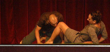 Udruga profesionalnih plesnih umjetnika PULS, Zagreb: Bijah / Sam, kor. Katarina Đurđević i Iva Ivančica Horvat