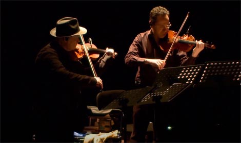 Alexander Balanescu i Yuri Kalnits (Balanescu Quartet) - Bjeguni, autor Staša Zurovac