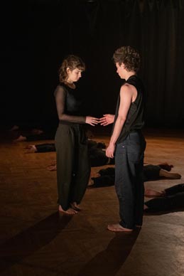 Close, autor i koreograf Charlie Brittain u suradnji sa studentima Plesnog odsjeka Akademije dramske umjetnosti