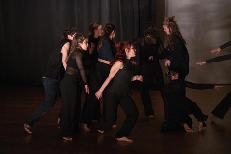 Close, autor i koreograf Charlie Brittain u suradnji sa studentima Plesnog odsjeka Akademije dramske umjetnosti