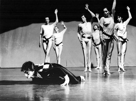 Studio za suvremeni plas, Zagreb: Harlequin, kor. Desanka Virant, foto: Renato Branđolica, 20. svibnja 1985.