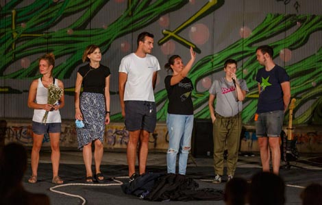 room 100 – Festival neobičnih obitelji