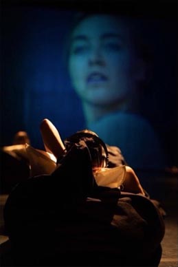 Audiovizualna instalacija Fragmenti – Oda tijelu, autorica Jelena Remetin