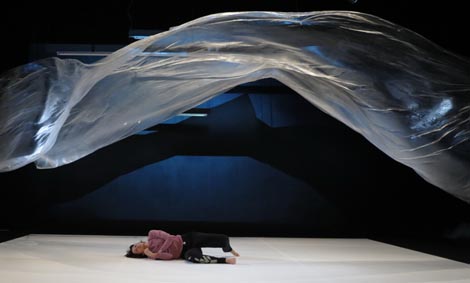 UO Fronesis i Zagrebački plesni centar: Hologramski prostor, kor. Jasna Čižmek Tarbuk, foto: Frana Grbić