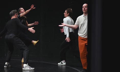 Nomad Dance Academy Slovenia: Inside the Outside, kor. Deborah Hay, foto: Nina Đurđević