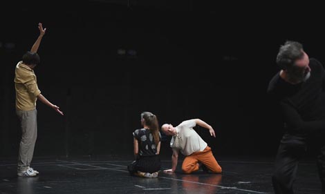 Nomad Dance Academy Slovenia: Inside the Outside, kor. Deborah Hay, foto: Nina Đurđević