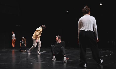 Nomad Dance Academy Slovenia: Inside the Outside, kor. Deborah Hay, foto: Nina Đurđević