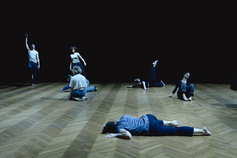 Plesni odsjek ADU u dijalogu s koreografijom Goldberg varijacije J.S.Bacha, izvodi Glen Gould, improvizira Steve Paxton (1986.) mentor Jurij Konjar, foto: Sanja Merčep