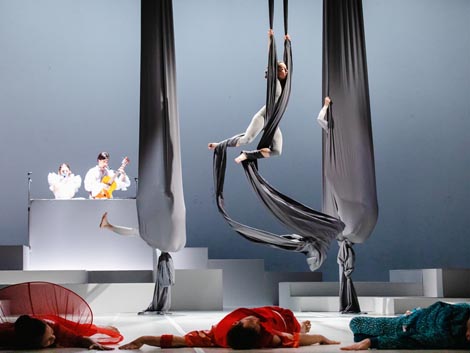 UO Vrum, Zagreb: Ljubičasto, red. i kor. Sanja Tropp Frühwald