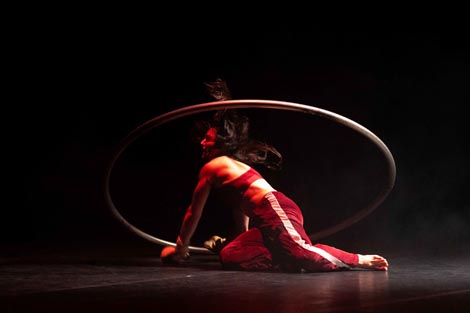 Cie 7Bis: Lontano, autori Marica Marinoni, Juan Ignacio Tula, foto: Matej Lesi