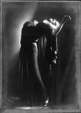 Ana MAletić kao Majka Jugovića, kor. Maga Magazinović