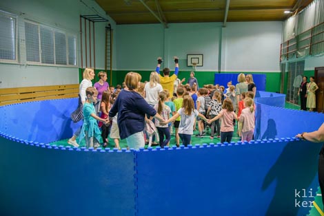 UO VRUM, The100Hands: Matta Matta 2.0, koncept i koreografija Jasper Džuki Jelen, Mojra Vogelnik Škerlj, foto: Mario Knor