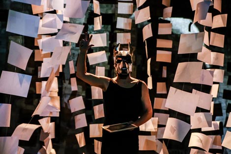 performans Misao je skulptura, autor: Boris Kadin