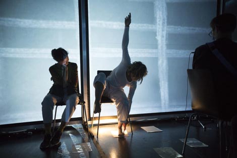 CO2… par umjetnika, Zagreb: Neodredivo pitanje: Nazvaše ih otiscima, autori Nikolina Pristaš, Goran Sergej Pristaš, foto: CO2… par umjetnika, Zagreb: Neodredivo pitanje: Nazvaše ih otiscima, autori Nikolina Pristaš, Goran Sergej Pristaš, foto: Bojan Mrđenović