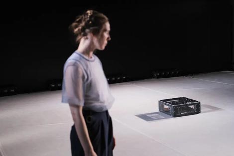 Matea Bilosnić, Zadarski plesni ansambl (ZdPA), Hrvatski institut za pokret i ples (HIPP); NEVER ALLone, kor. Matea Bilosnić, foto: Neven Petrović