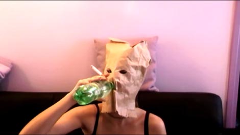 Nina Kamenjarin: Škartoc (2013), video still