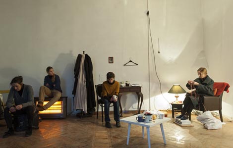 Umjetnička organizacija Četveroruka i Plesni centar Puls, Zagreb: Od terora. Od borbe. Od boli. Rasplitanje, autorica i redateljica: Marina Petković Liker