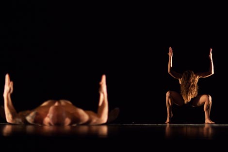 Histeria Nova i Plesna udruga In Flux: Odraz, kor. i red. Marija Šćekić, foto: © Srđan Babić