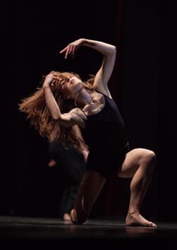 Histeria Nova i Plesna udruga In Flux: Odraz, kor. i red. Marija Šćekić, foto: © Srđan Babić