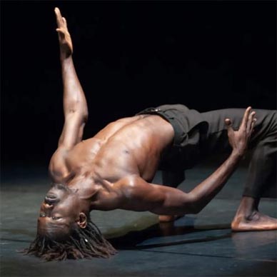 Omma, kor. Josef Nadj, foto: Sophie Carles/Severine Charrier