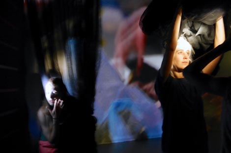 Eurokaz, Zagrebački plesni ansambl, Zagrebačkim plesnim centar: Plac – Cai shichang, kor. Wen Hui, Jiang Fan