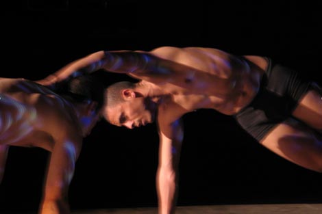 Centre Chorégraphique National Caen/Basse Normandie La danse de Pièze (Ples Pièze), kor. Héla Fattoumi, Eric Lamoureux, foto: © Eric Lamoureux