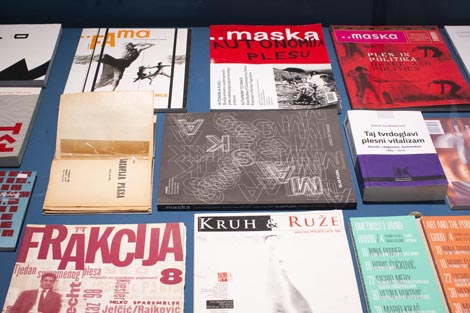 Postav izložbe Ples, otpor, (ne)rad. Kulturni, politički i umjetnički aspekti plesa za vrijeme i nakon Jugoslavije, foto: Bojan Mrđenović