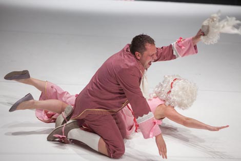 Ples u 2043., kor. Sonja Pregrad i Willy Prager