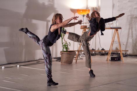 UO Genijator, Dubrovnik: Plesna predstava, autorica Martina Tomić, kor. Martina Tomić, Marta Krešić, foto: Sindri Uču