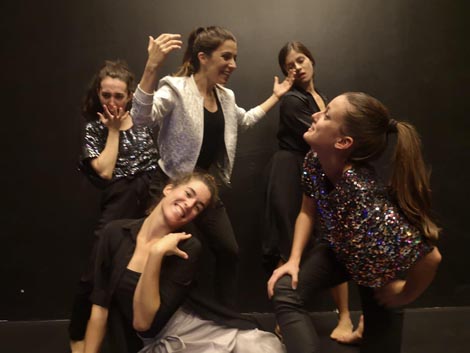 Zadarski plesni ansambl: Portreti, kor. Aleksandra Janeva Imfeld i izvođačice