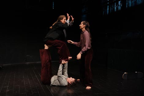 Teatar CIRKUS Punkt, Teatar &TD: Pozdravi Pozdravima, autorice Anja Đurinović, Marijana Matoković, Selma Sauerborn, Natalija Manojlović Varga, foto: Luka Dubroja