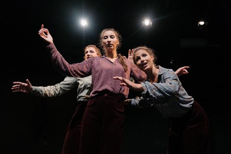 Teatar CIRKUS Punkt, Teatar &TD: Pozdravi Pozdravima, autorice Anja Đurinović, Marijana Matoković, Selma Sauerborn, Natalija Manojlović Varga, foto: Luka Dubroja