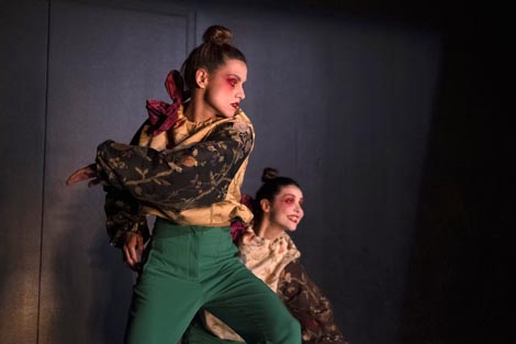 Salto animato, kor. Filipa Bavčević, Nastasja Štefanić, Jovana Zelenović