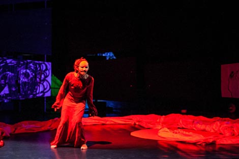 Teatar od soli, Samo pokretanje, kor. i red. Nataša Pavlov