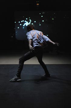 Damaged Goods: Sketches/Notebook, kor. Meg Stuart, foto: © Iris Janke, www.impulstanz.com