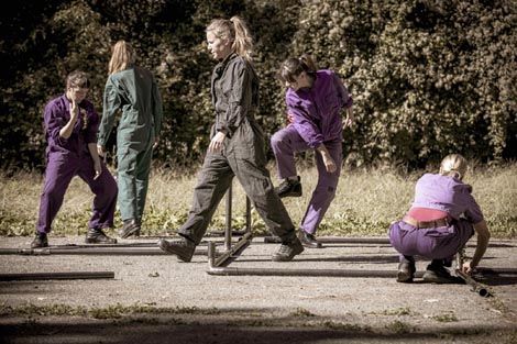 Studio za suvremeni ples, Zagreb: Spektakl, kor. Irma Omerzo, foto: Jasenko Rasol