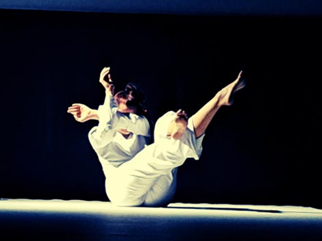 Umjetnička organizacija Irida, Zadar: Susret sa samim sobom, kor. Anđela Bugarija, Kristina Lisica, foto: Antonio Stipinović