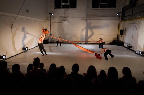 Akademija za ples, Ljubljana: Takšne kot jaz, kor. Lucija Velkavrh, foto: Sindri Uču