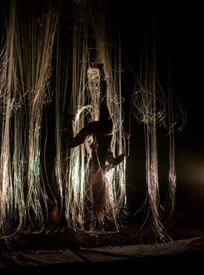 ekscena, Zagreb: Tanka linija, autorica Nikolina Komljenović, foto: Jahvo Joža