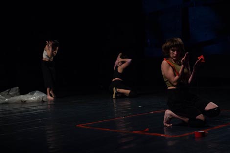 Plesna udruga Tiramola, Split, Zalet, Zadar: Treće lice jednine, kor. Iva Burčul, foto: Toni Wagner