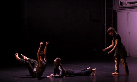 Kik Melone i Centar za dramsku umjetnost: Urobor, kor. Silvia Marchig, foto: Nina Đurđević