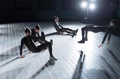 CocoonDance Company: Vis Motrix, kor. Rafaële Giovanola, foto: cocoondance.net