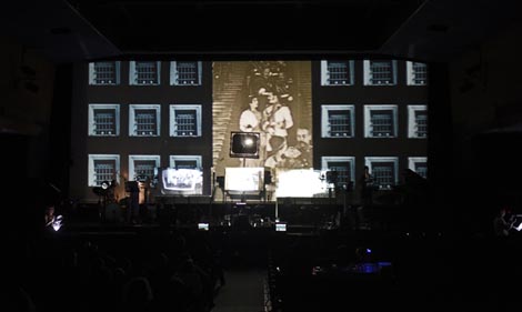 DB Indoš Kuća ekstremnog muzičkog kazališta: Vrhu mene, Vrhu moje, autori: Damir Bartol Indoš, Tanja Vrvilo, foto: Nina Đurđević