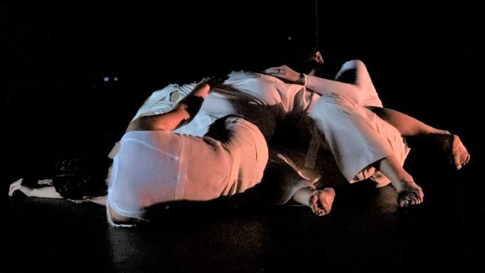 Koraljka Begović, Mia Štark, Nastasja Štefanić Kralj, <em>Ovdje nema bijelog zeca</em>